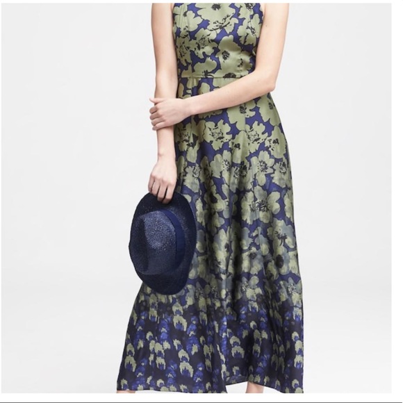 Banana Republic Dresses & Skirts - Banana Republic Maxi Dress